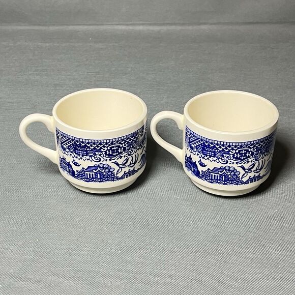 Churchill Staffordshire England Blue Willow Porcelain Tea Cup and Saucer Set - Picture 9 of 16